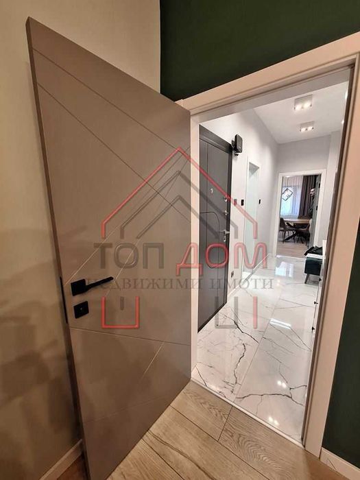 Дава се под наем Тристаен апартамент в Варна, Център - 80 кв.м за 1300 € - Снимка #7