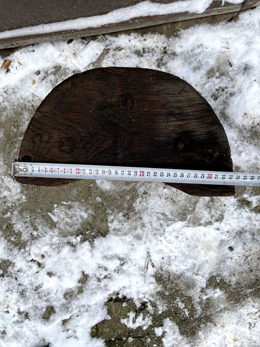 Старинно трикрако столче