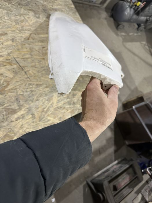 Продам крылья передние на bmw e36