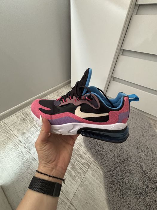 Дамски маратонки Nike Air Max 270 React