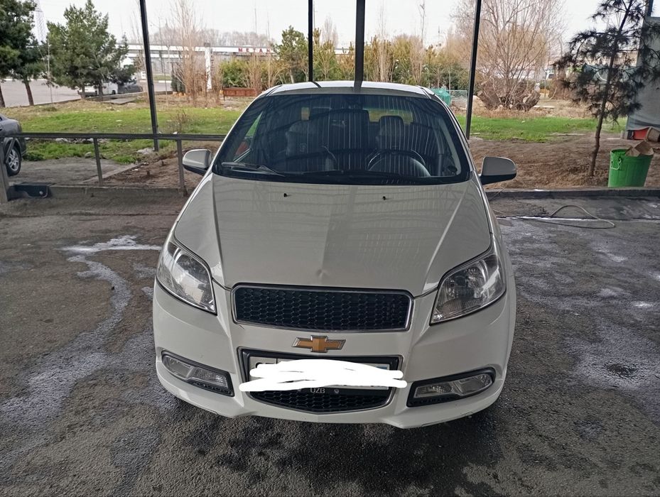 Nexia 3 sotiladi 2020 mexanika 165ming metan benzin