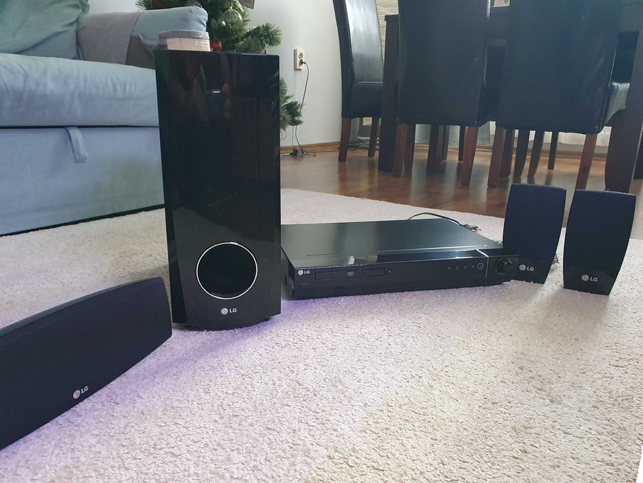 LG 5.1 DVD домашно кино HT503TH 500W max