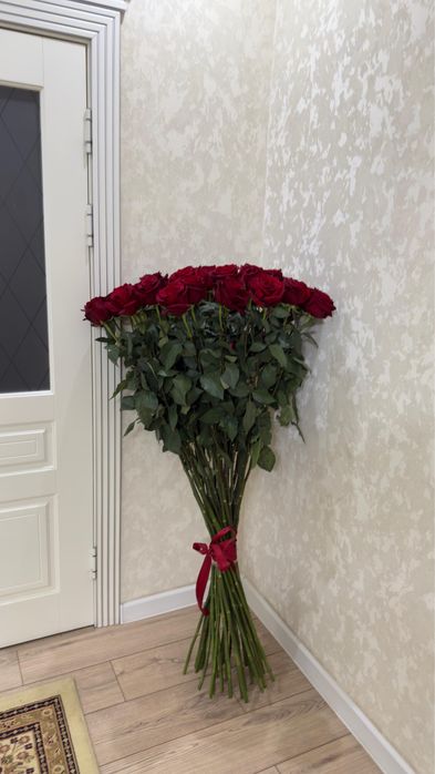 Розы 2х метровые 35 штук