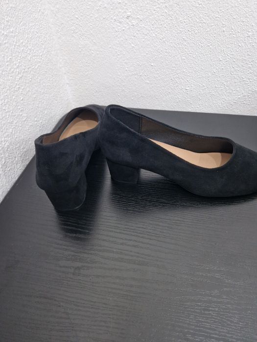 Обувки с нисък ток