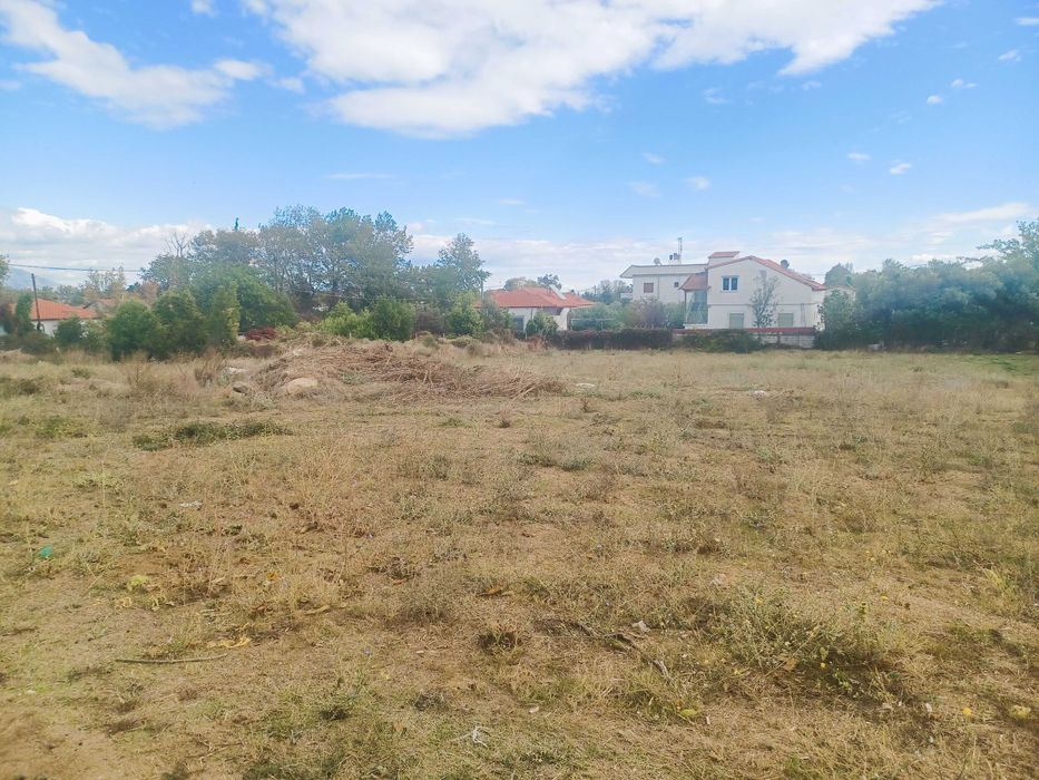 Продават се парцели в регулация с площ от 200 м2 в Аспровалта, Гърция