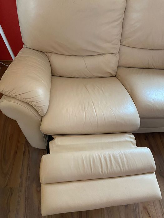 Продава се: Кожен диван с релакс механизъм – Велико Търново