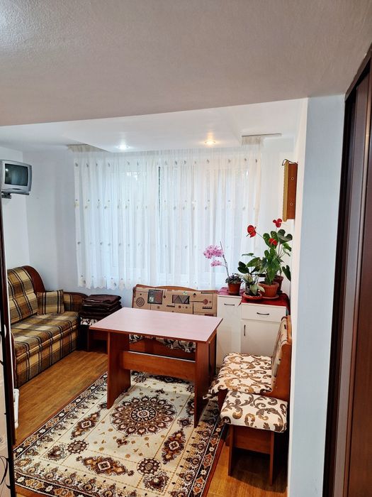 Închiriez apartament 2 camere central