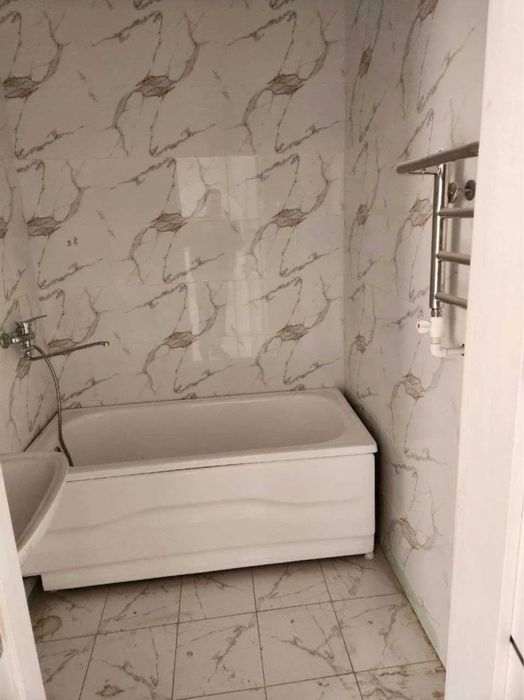 Sputnik 16 A 2 xonali uyimiz sotiladi.