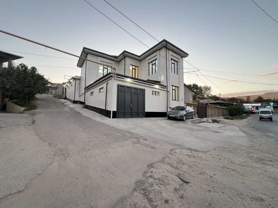 Продается участок.  5 комнатная