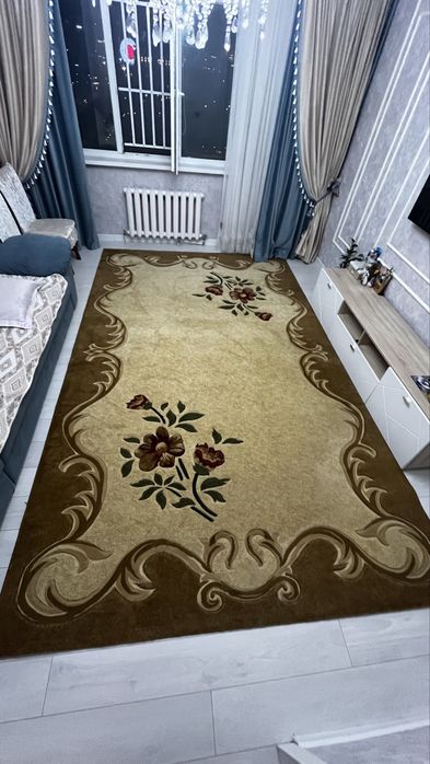 Продам ковёр 250х400