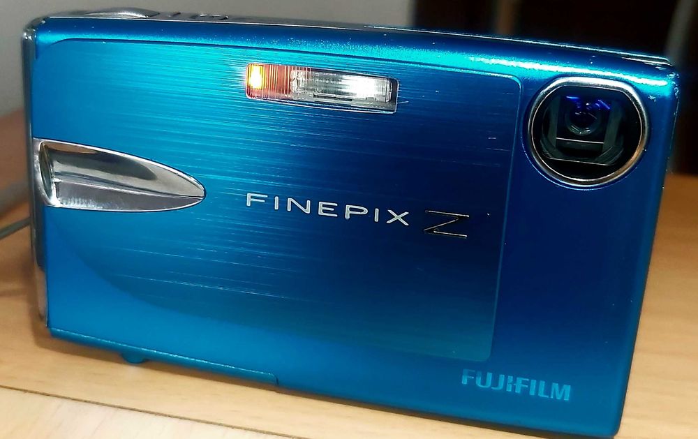 Fujifilm FinePix Z20fd - aparat foto digital (albastru electric)