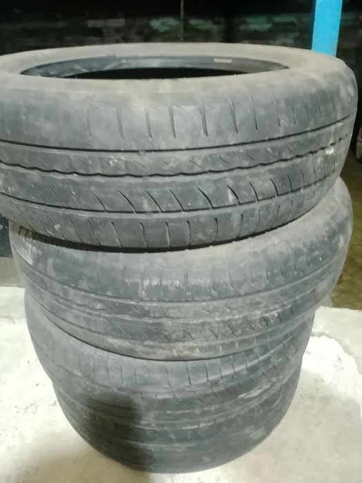 Продам шины комплект