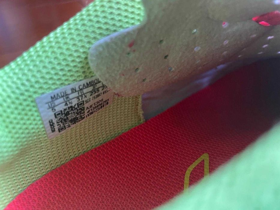 Vand ghete de fotbal Adidas F50, marimea 37 1/3