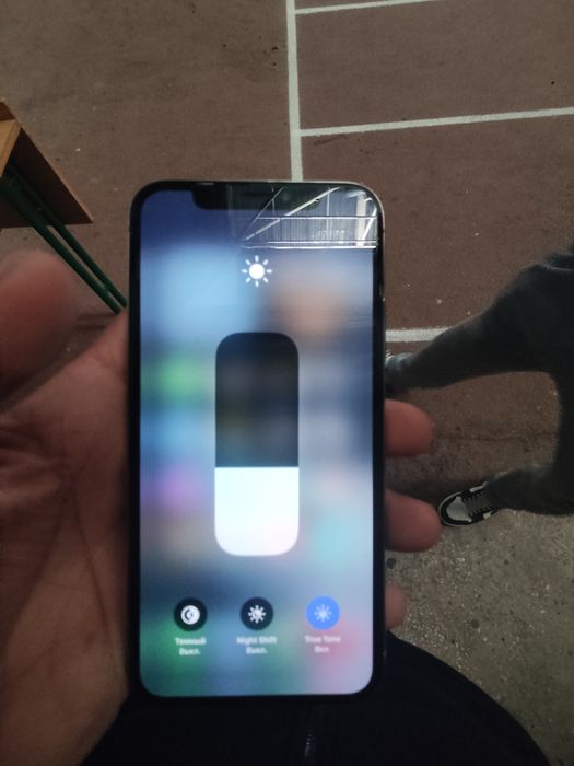 Iphone x xolati yaxshi