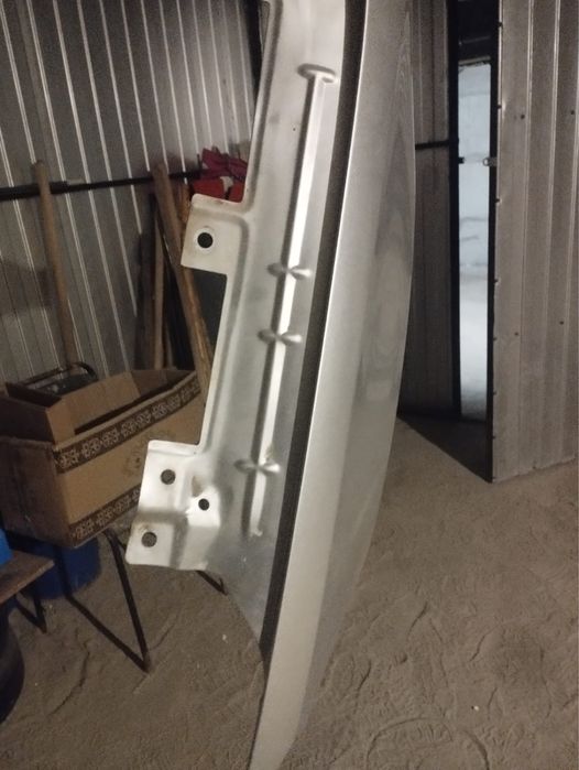 Левая дверь для Skoda Rapid