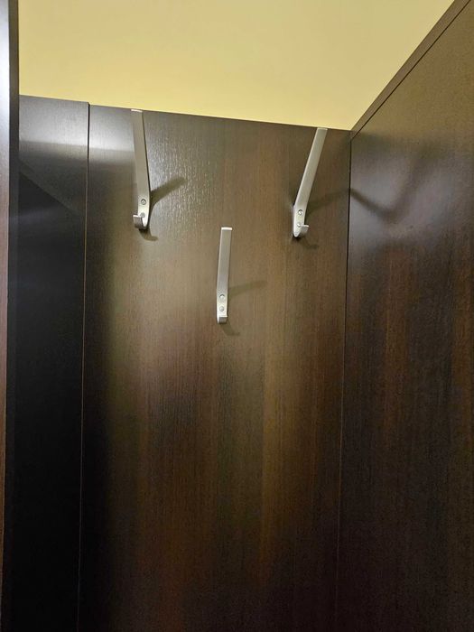 Vand mobila pentru hol Mobexpert – cuier si dulap, stil modern, stare foarte buna