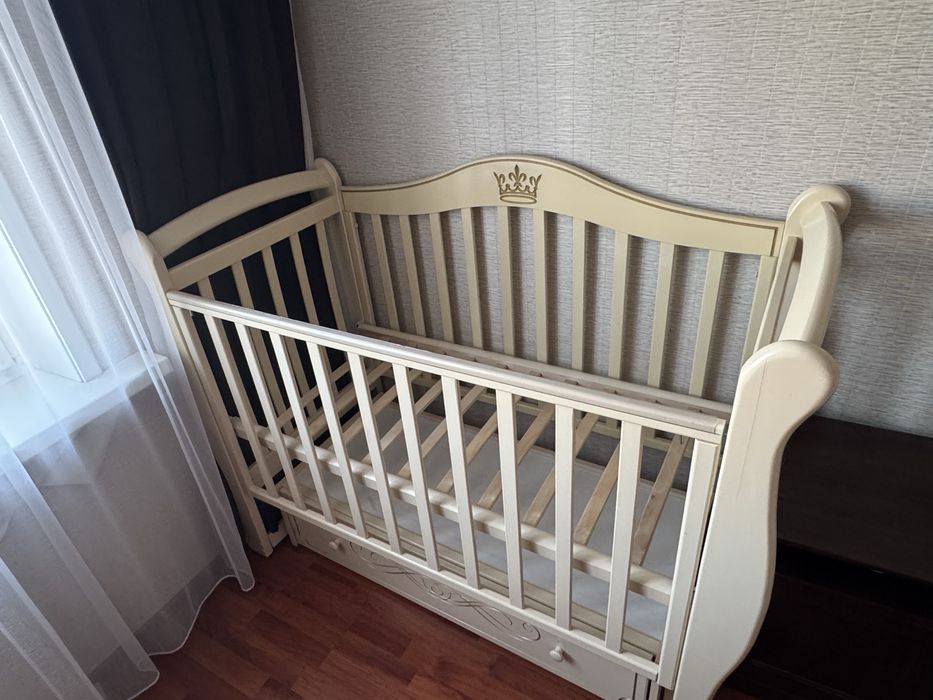 Продам детскую кроватку