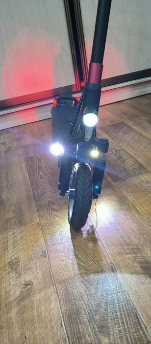 Продам электросамокат Joyor g1