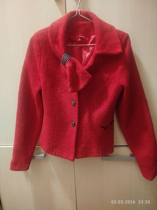 Полупальто женское нарядное