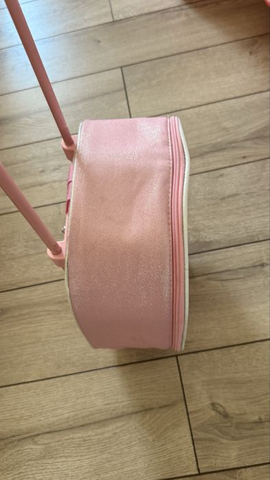 Продам детский чамодан