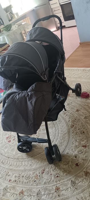 Коляска прогулочная для двойни