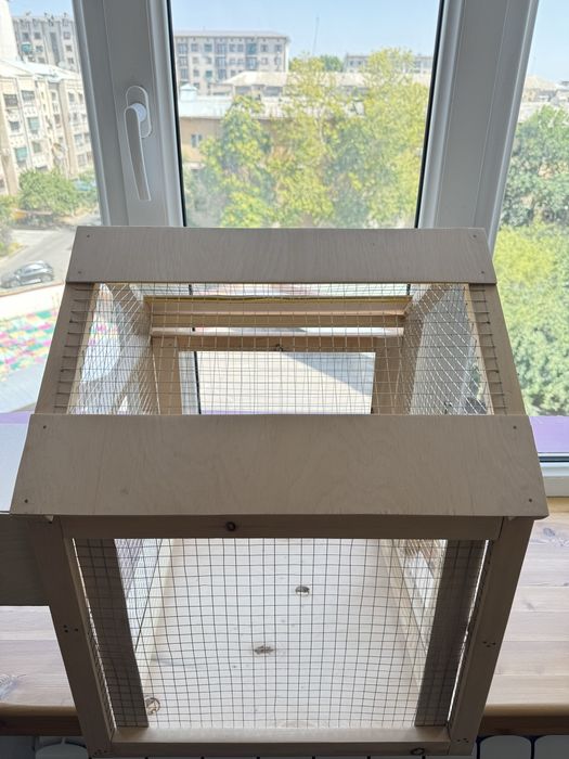 Клетка для птиц с домиком