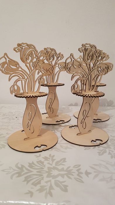 Қызды шешіндіріп, сиқы