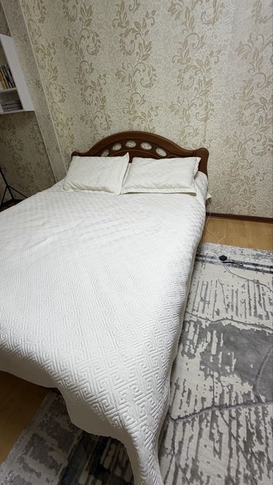 Продается кровать 160/200