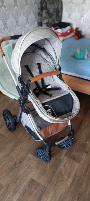 Продаем коляску  состояние  отличное