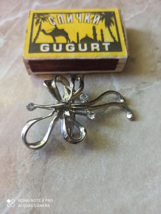 Брошь современная новая очень красивая