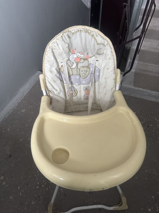 Детский стульчик для кормления