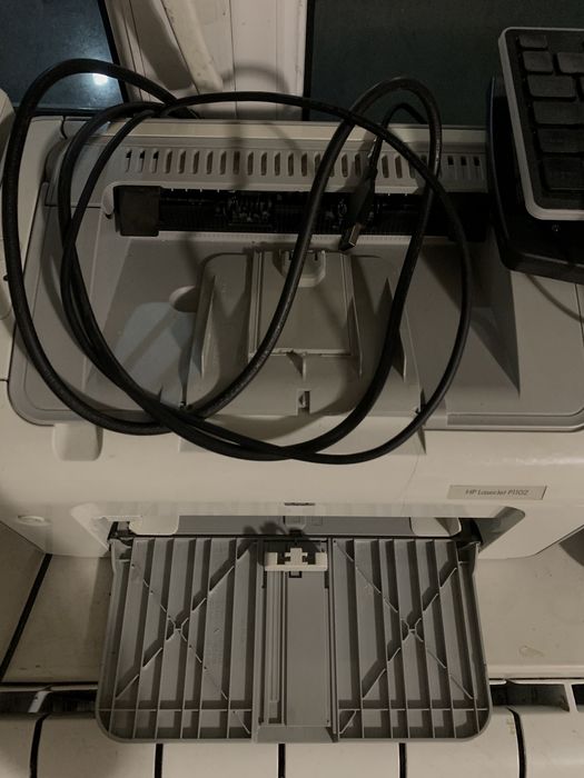 продается принтер HP LaserJet P1102