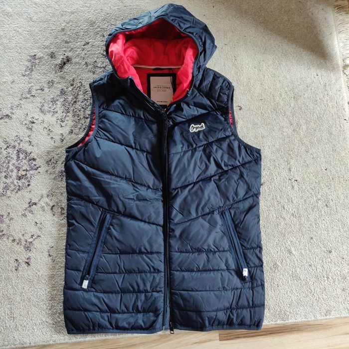 Vesta jack and Jones originals noua marime s originala