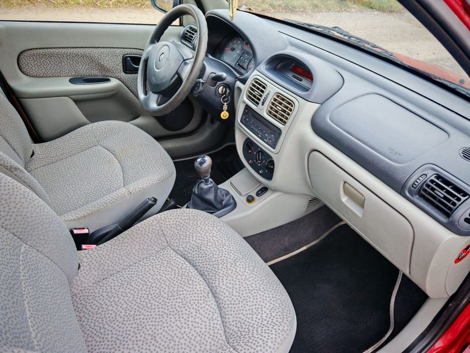 Renault Clio an 2006