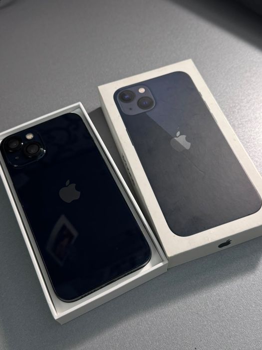 Продам iPhone 13