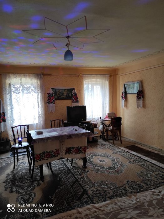 Casa  si gradină de vânzare