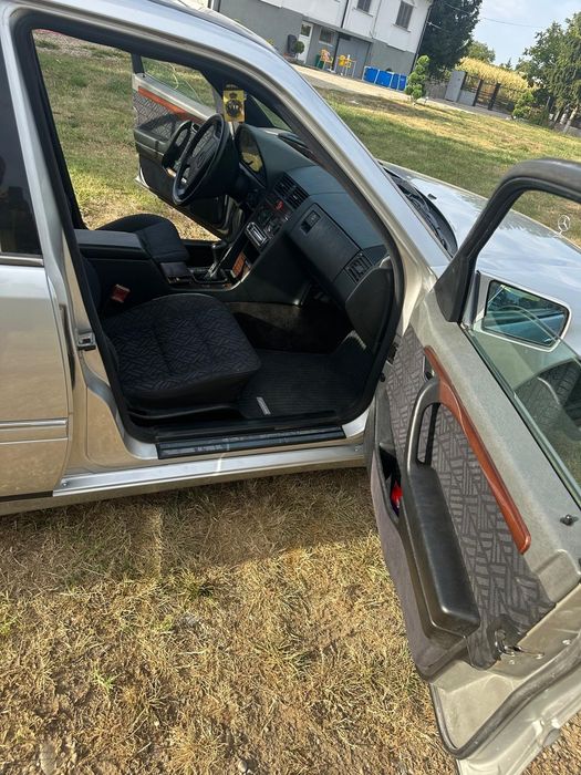 Mercedes 1994 C200
