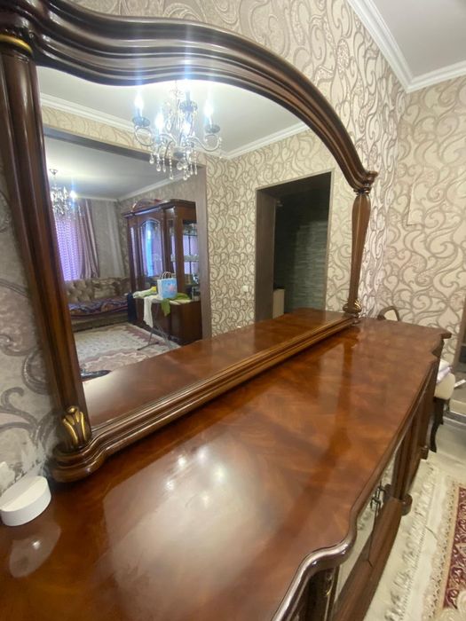 Гостиная   комод зеркало