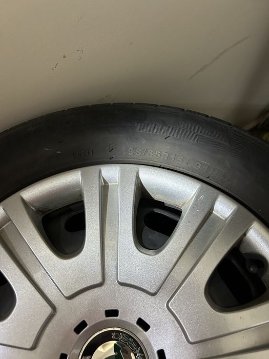 Продавам 80 евро, 3 броя. 195/65R15/91H. Варна