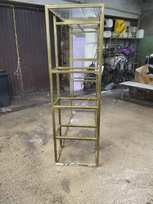 Продам стелажи в комплекте полками