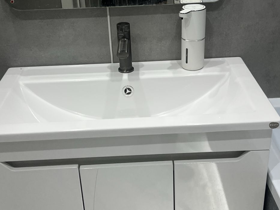 Тумба с руковиной в комплекте