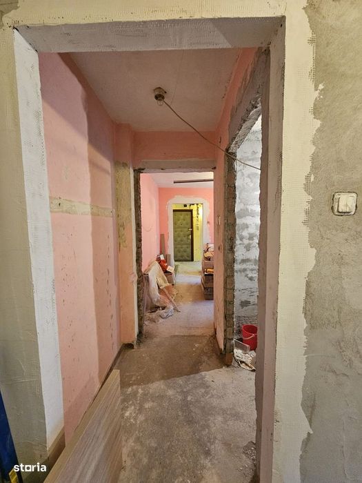 Apartament 2 camere , zona Gojdu , parter