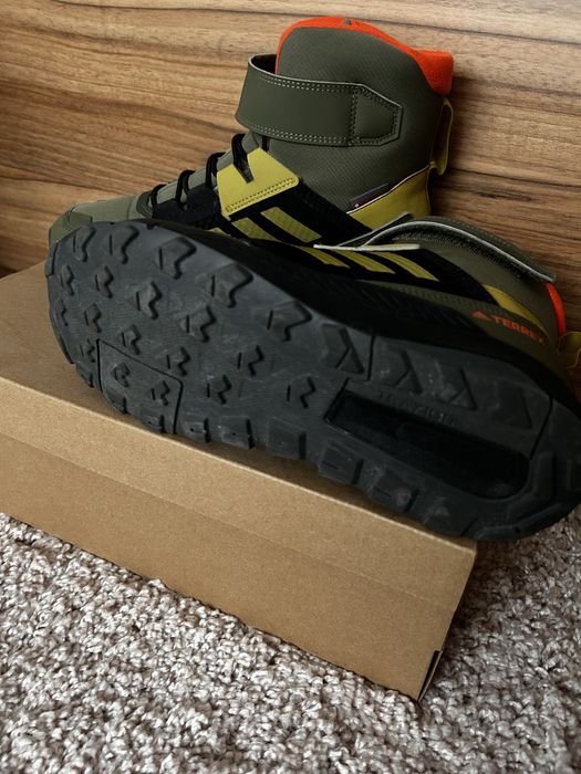 Зимни боти Adidas Terrex