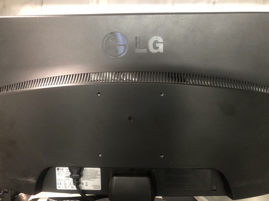 LG flatron w2243s b/u