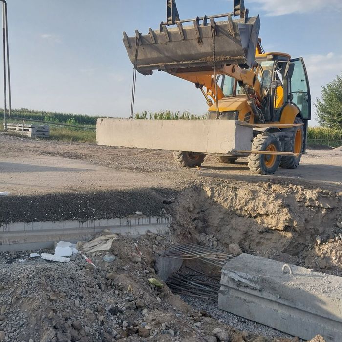 Экскватор погрузчик сотилади