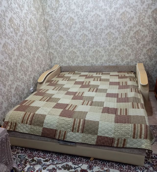 Мини - диван,бежевый