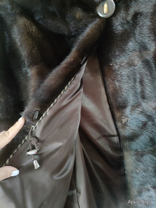 2 норка шуба сатылады