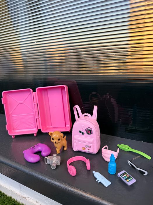 Troller Barbie cu articole