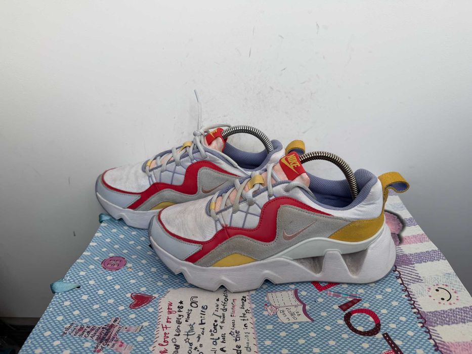 Nike Ryz 365 White Track Red''оригинални маратонки 39 номер