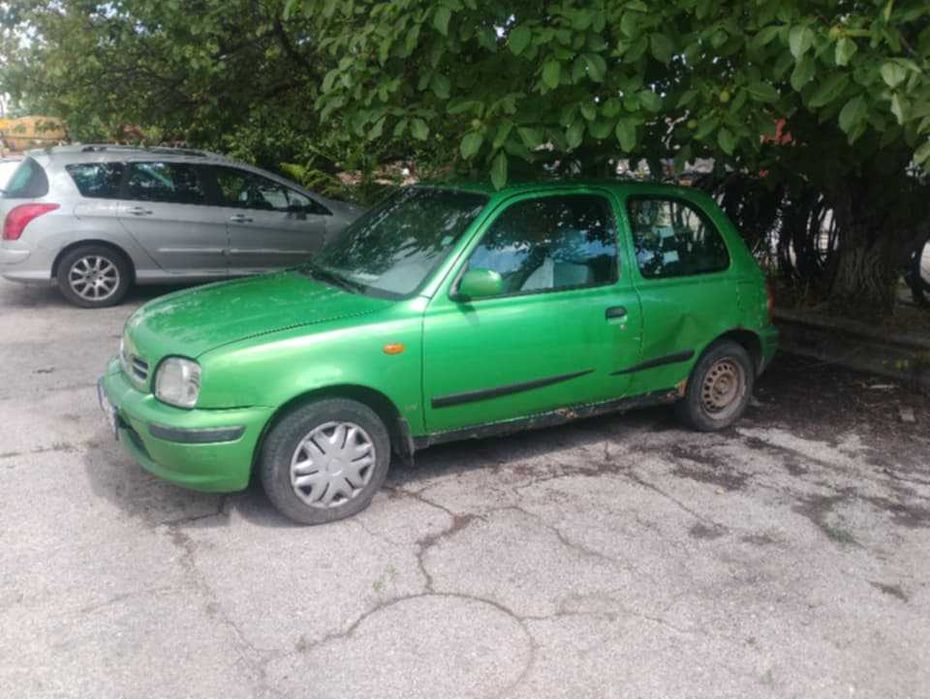 Продавам Нисан Микра 1998г. в движение!